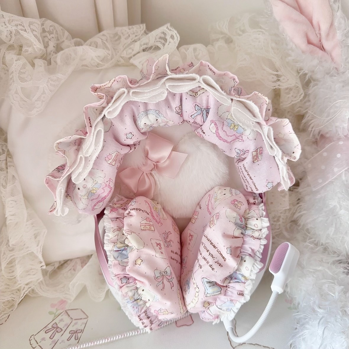 Ruffled Edge Lace Head Mounted - огляд і ціна Gaming Accessories Rack