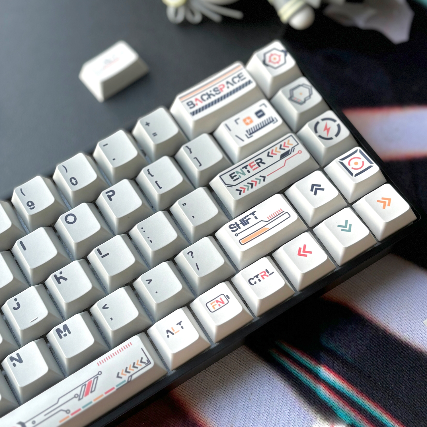95 Keys Cherry Profile Graffit - огляд і ціна Gaming Accessories Aesthetic