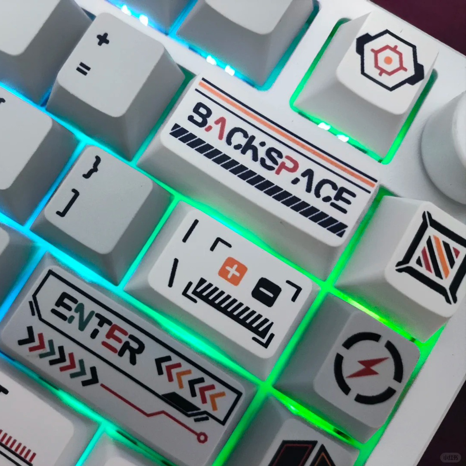 95 Keys Cherry Profile Graffit - огляд і ціна Gaming Accessories Aesthetic